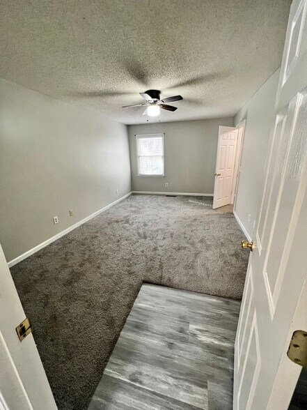 Building Photo - 575 Heritage Ct