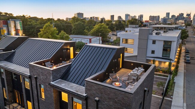 Building Photo - 1117 3rd Ave S