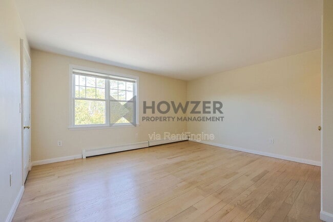 Building Photo - 91 Louis St