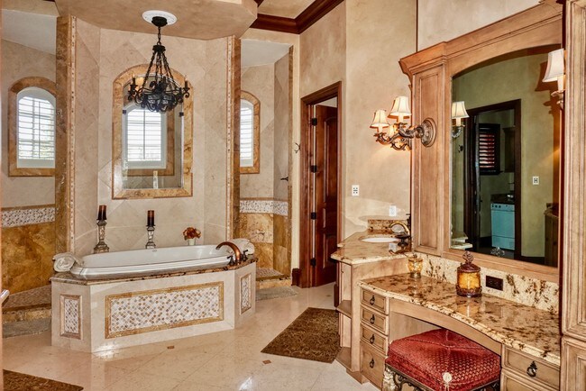 Building Photo - 1363 Oceanview Dr