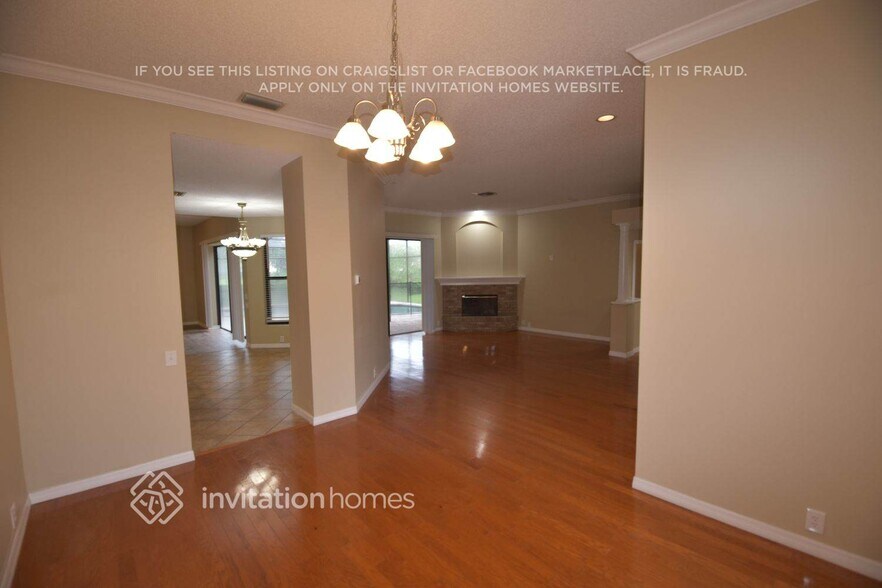 Building Photo - 4443 Bardsdale Dr