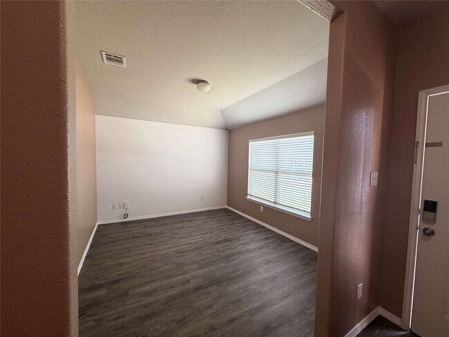Building Photo - 2028 Cedar Tree Ct