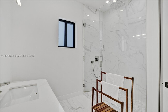Building Photo - 7759 SW 99th St