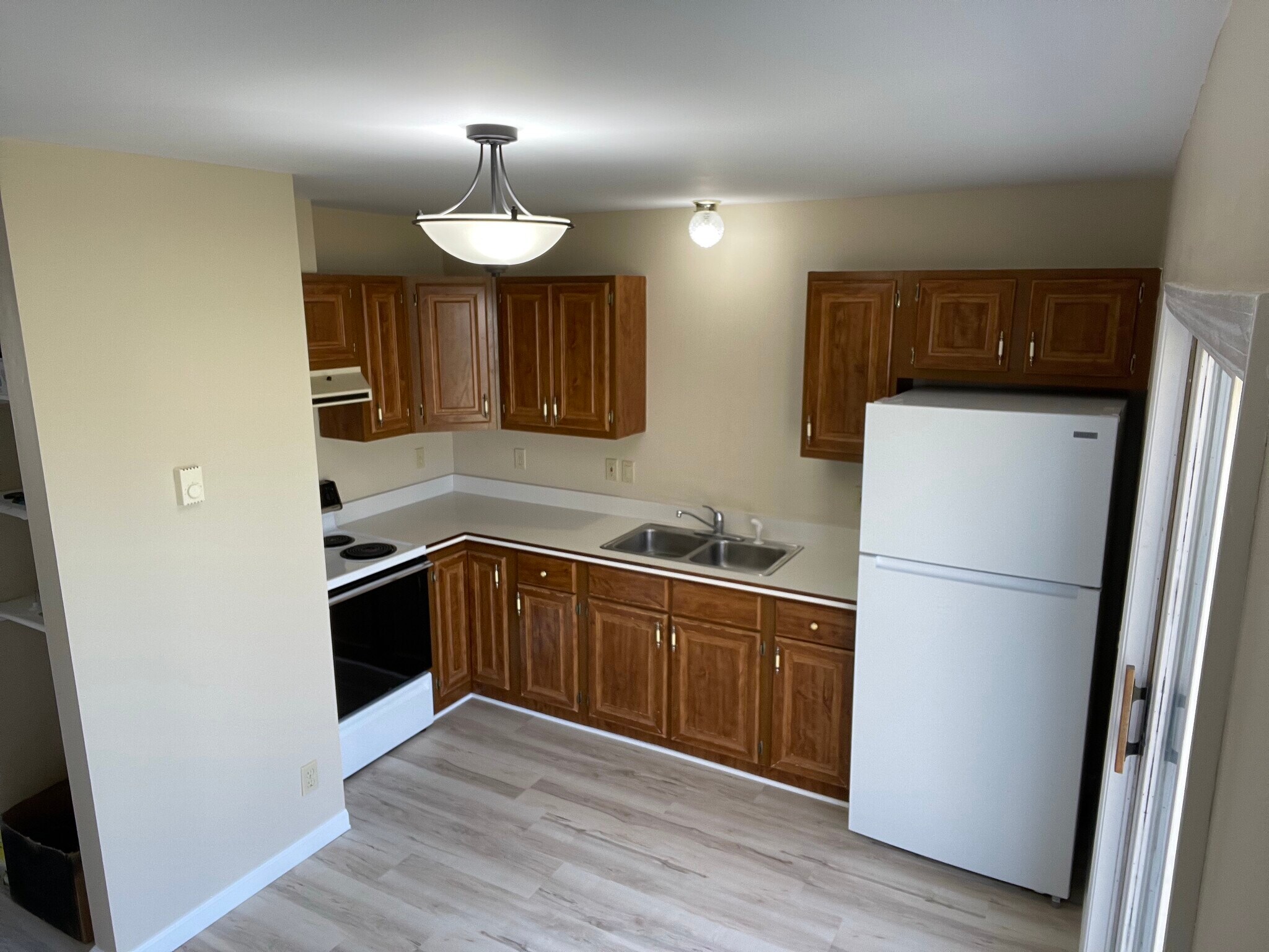 Building Photo - 630 Squires Ave