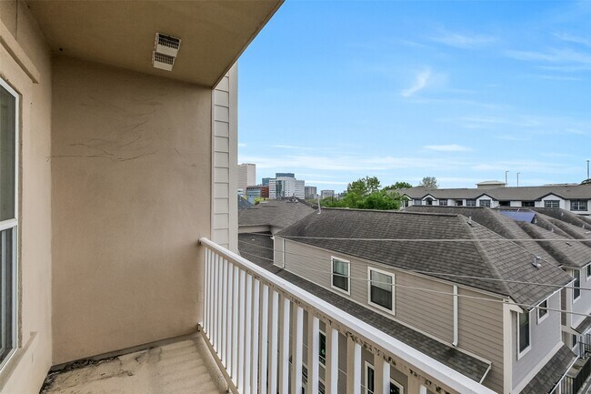 Building Photo - 2203 Dorrington St