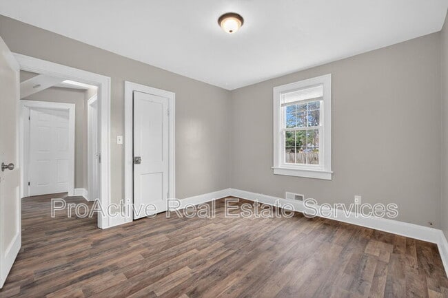 Building Photo - 108 Wright Ave