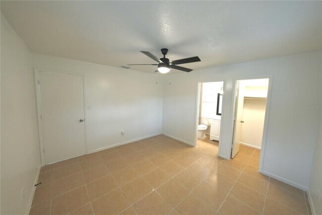 Building Photo - 2619 Hendy Ct