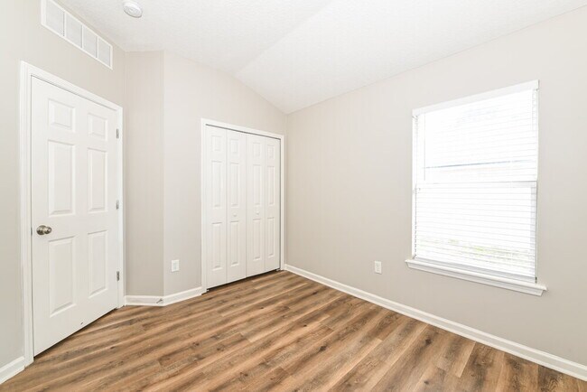 Building Photo - 86036 Sand Hickory Trail