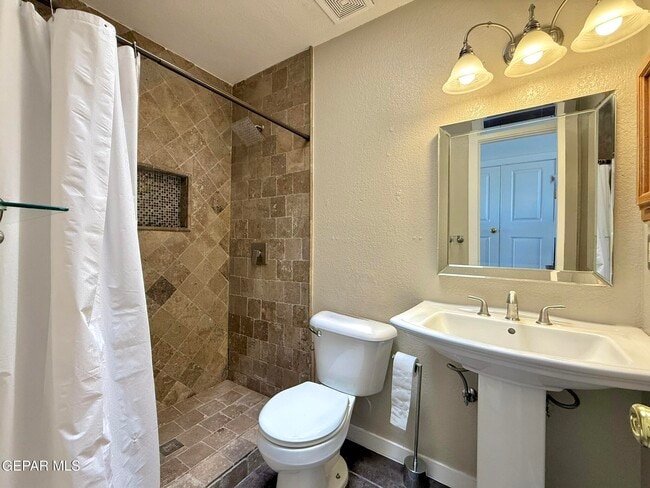 Building Photo - 1217 Iguana Pl