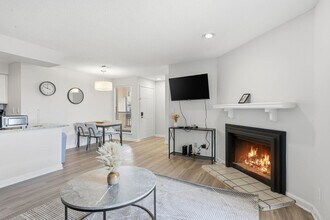 Building Photo - 8902 Elks Bluff Dr