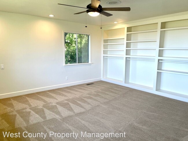 Building Photo - 5 br, 4.5 bath House - 3645 Roblar Rd