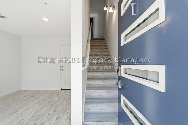 Building Photo - 3740 Third Avenue