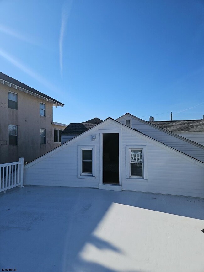 Building Photo - 107 S Dover Ave