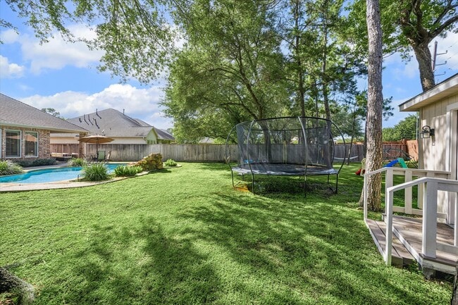 Building Photo - 3047 Bonnebridge Way Blvd