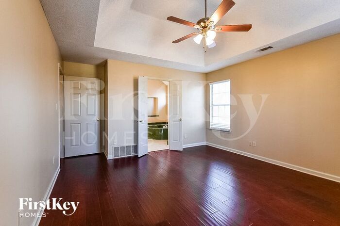 Building Photo - 7749 Roxshire Cove