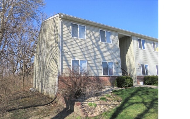 Primary Photo - 1000 Bratton Ave