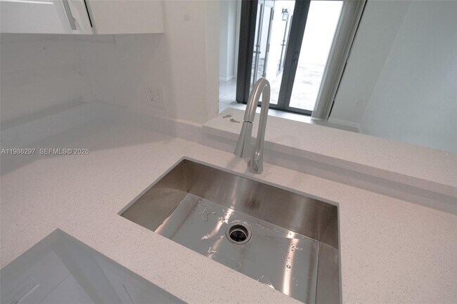 Building Photo - 21009 SW 124th Ave Rd