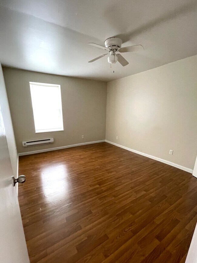 Building Photo - 1 Bed 1 Bath Apartment FOR RENT in Moscow Mills, MO