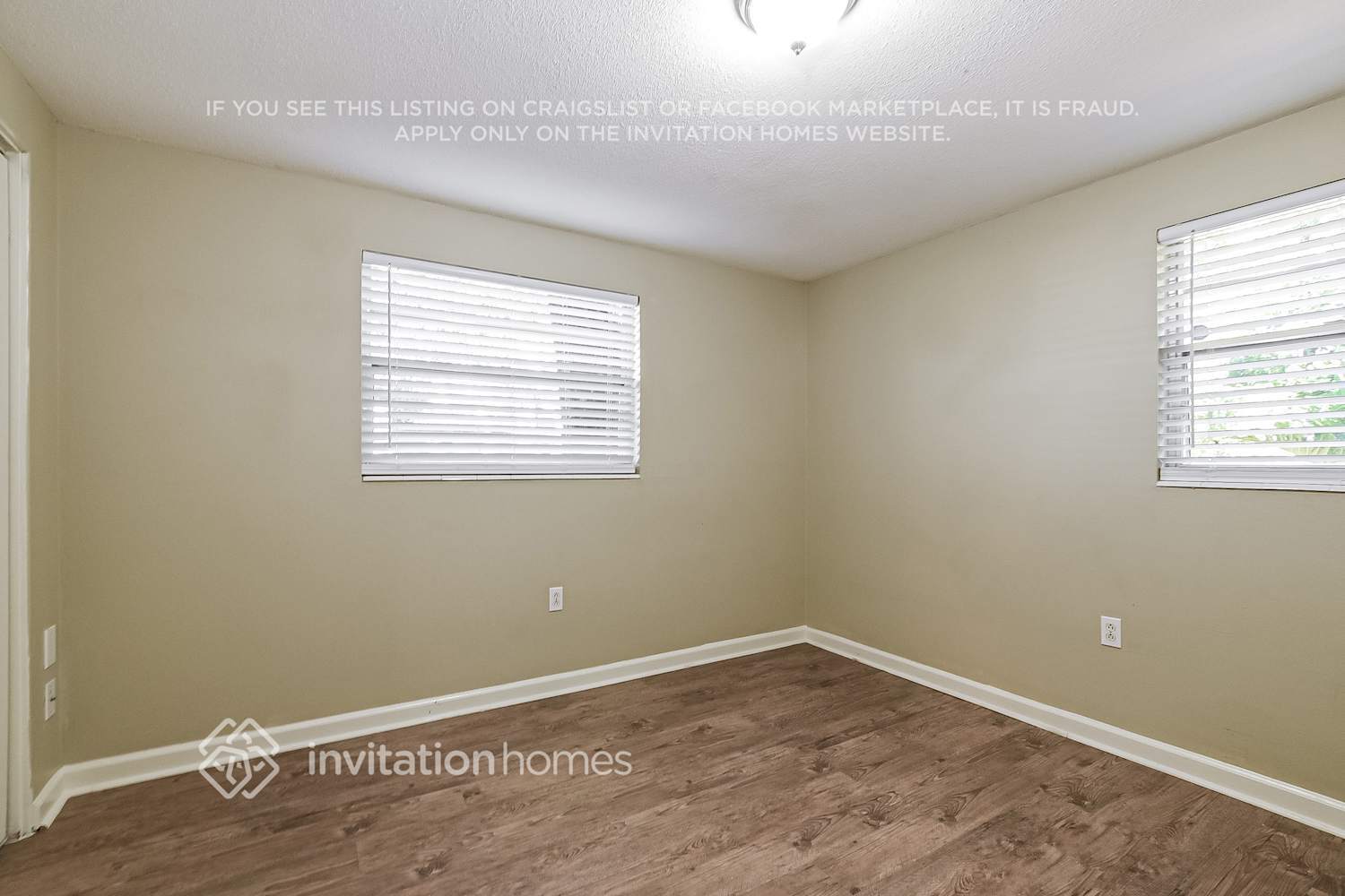 Building Photo - 2231 Camellia Dr