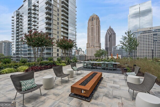 Building Photo - 1080 Peachtree St NE