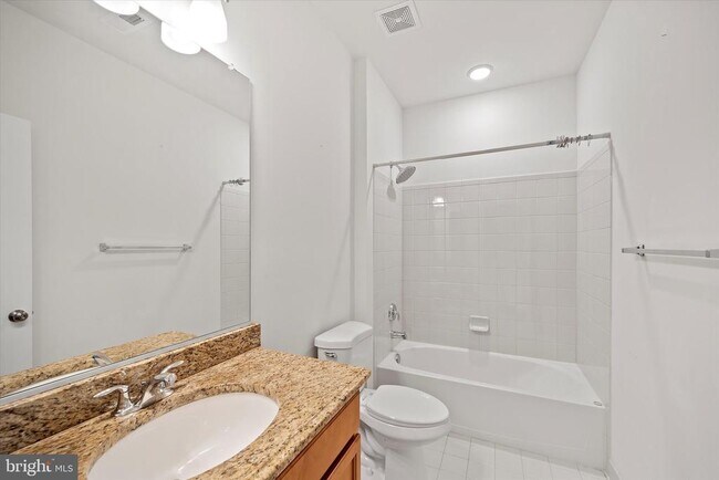 Building Photo - 42424 Dogwood Glen Square