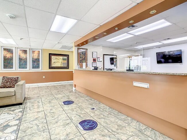 Building Photo - 2295 W Irlo Bronson Memorial Hwy