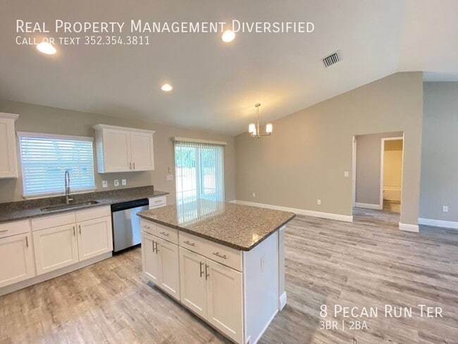 Building Photo - 8 Pecan Run Terrace