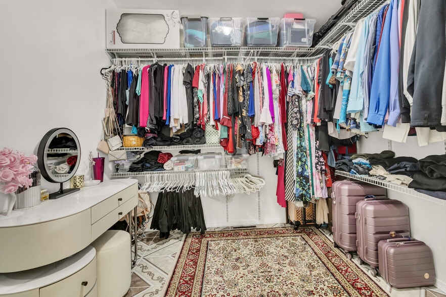 Oversized primary walk-in closet - 1102 9th Ave