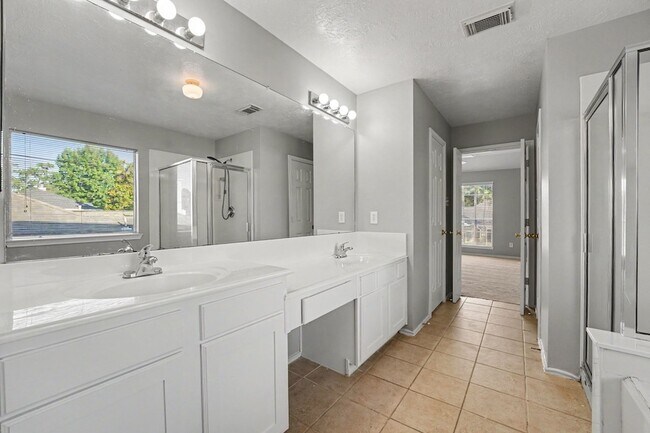Building Photo - 5402 Timbers Quail Dr