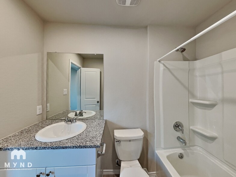 Building Photo - 4220 Thalweg Way