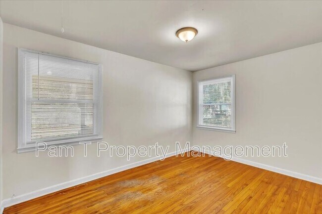 Building Photo - 1702 E.35TH St.