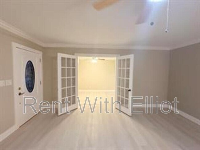 Building Photo - 1520 N 25th Ave