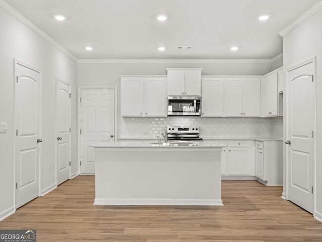 Building Photo - 6741 Leigh St