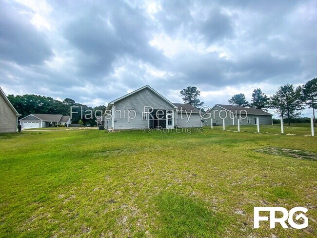Building Photo - 103 Rolling Knoll Ct