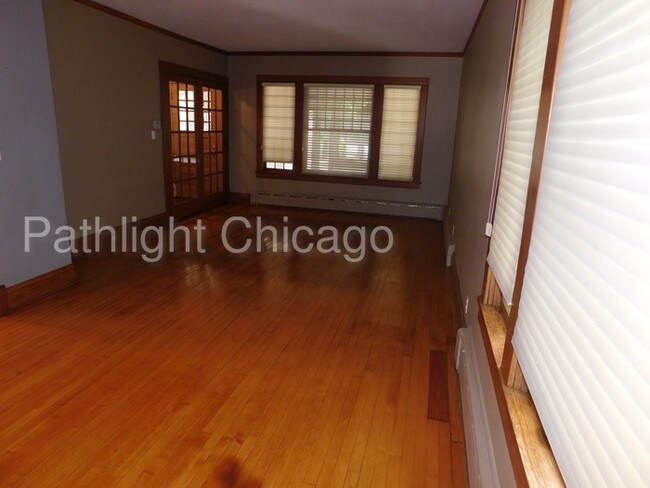 Building Photo - 1505 N Riverside Dr, McHenry, IL, 60050