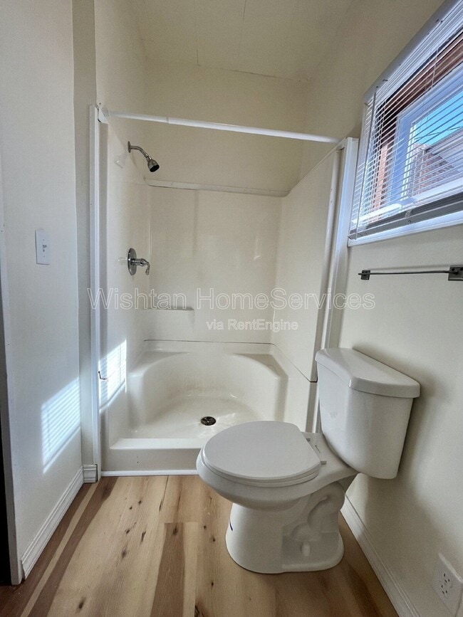 Building Photo - 1016 York St