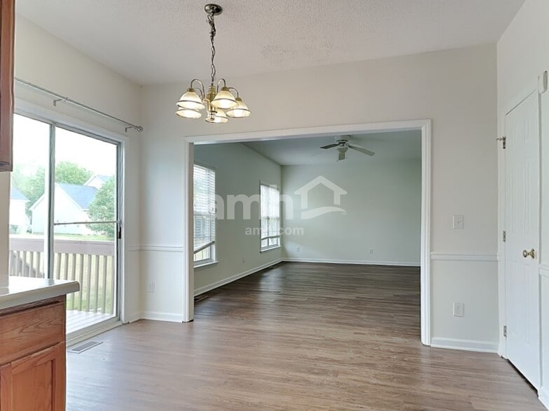 Building Photo - 5805 Brookshadow Dr