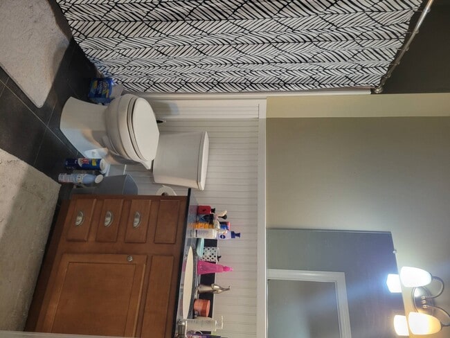 Building Photo - 4-6 Sheridan Ave