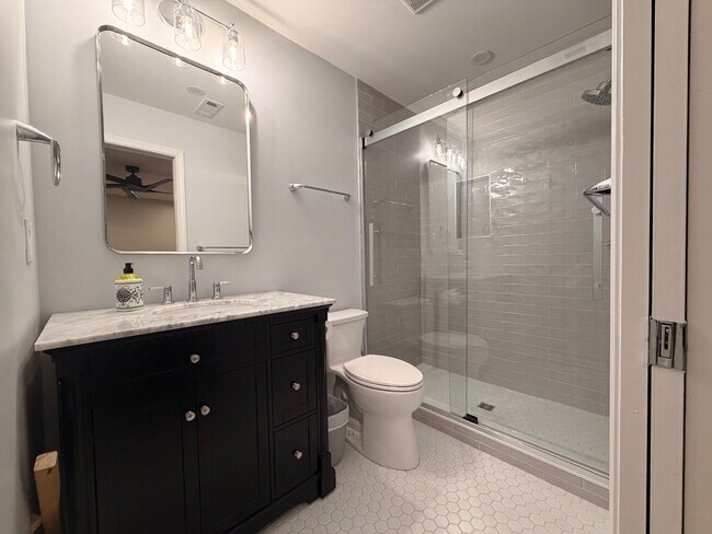 Building Photo - 174 Talmadge Dr