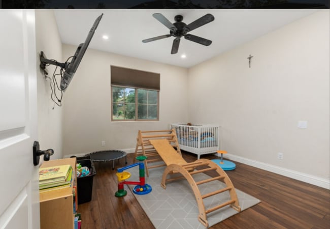 Building Photo - 423 Paso Del Norte