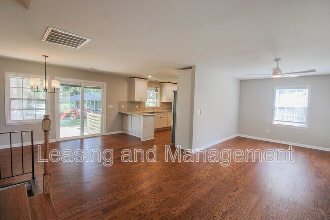 Building Photo - 2345 Wofford Rd