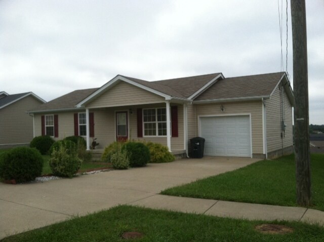 Building Photo - 107 Daneswood Ct