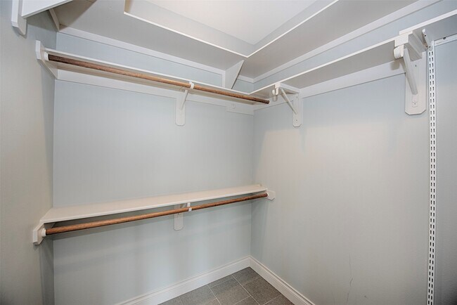 Building Photo - 501 2nd St