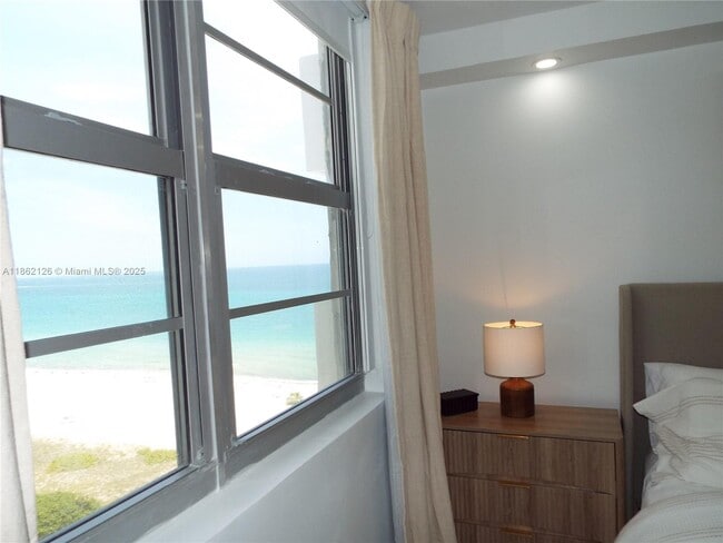 Building Photo - 5701 Collins Ave