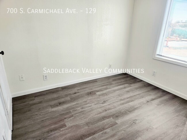 Building Photo - 700 S Carmichael Ave