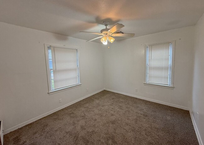 Building Photo - $500 OFF FIRST MONTHS RENT! 3 Bed in MWC!