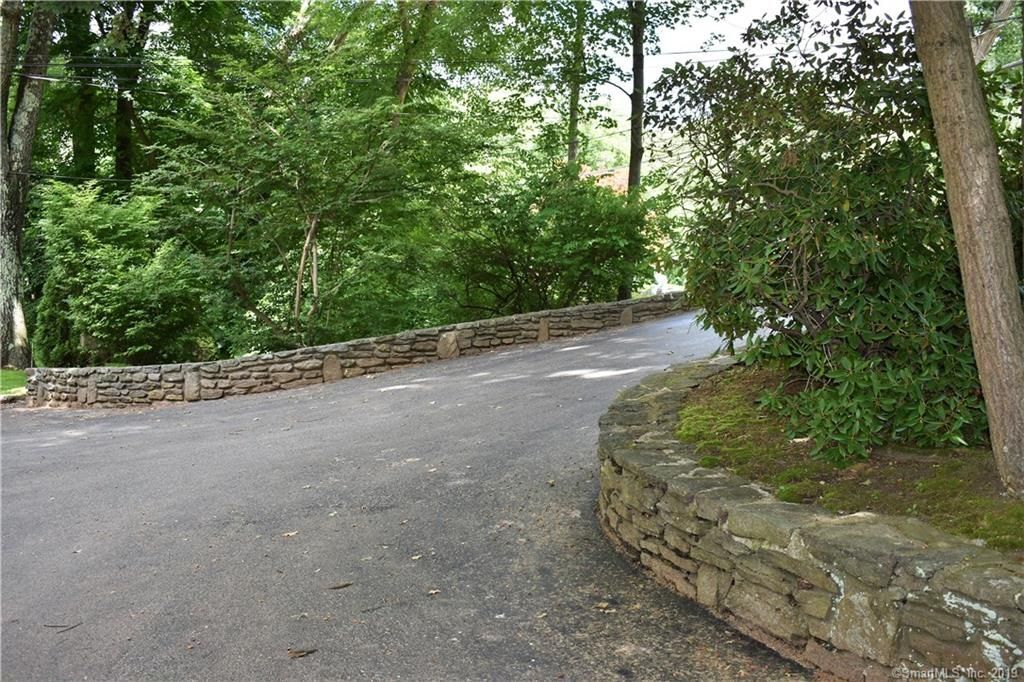 Driveway - 382 Riverside Dr