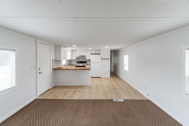 Building Photo - 2 Bed 1 Bath Single Family Home in Spokane...