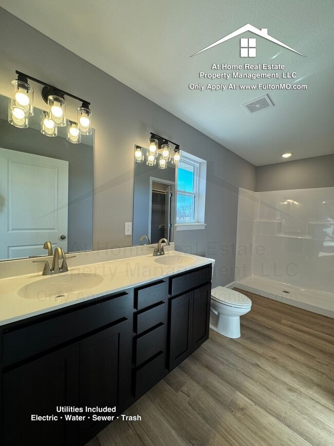 Building Photo - 2610 N Bluff St