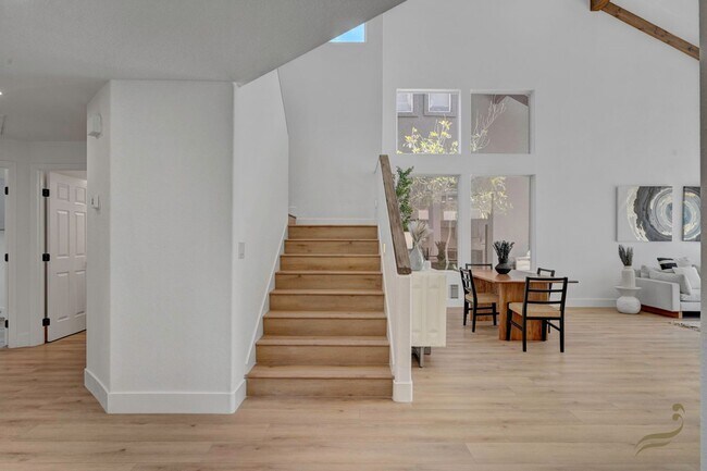 Building Photo - 3 Bedroom, 2.5 Bath Golf Course Home in Guard-Gated Canyon Gate